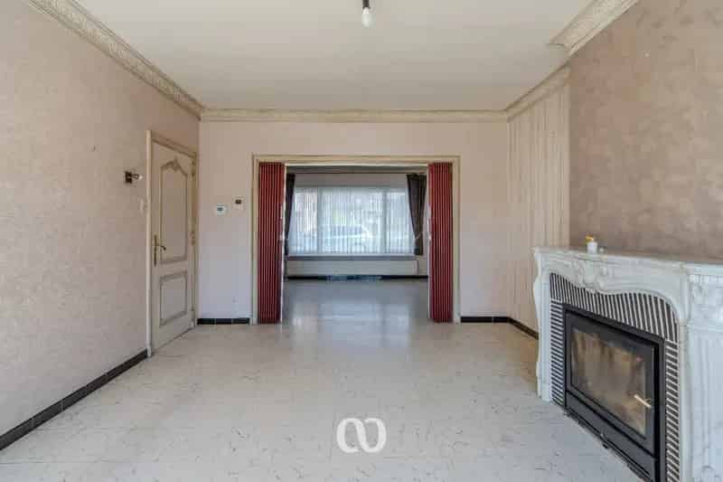 Deels gerenoveerde woning te Oudenaarde centrum