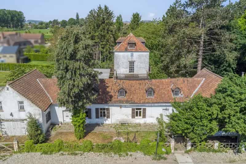 Huis te koop: Unieke villa met binnenzwembad en 1.9Ha grond
