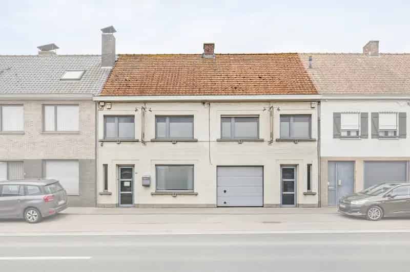 Dubbele Woning Te Koop Nabij Centrum Staden