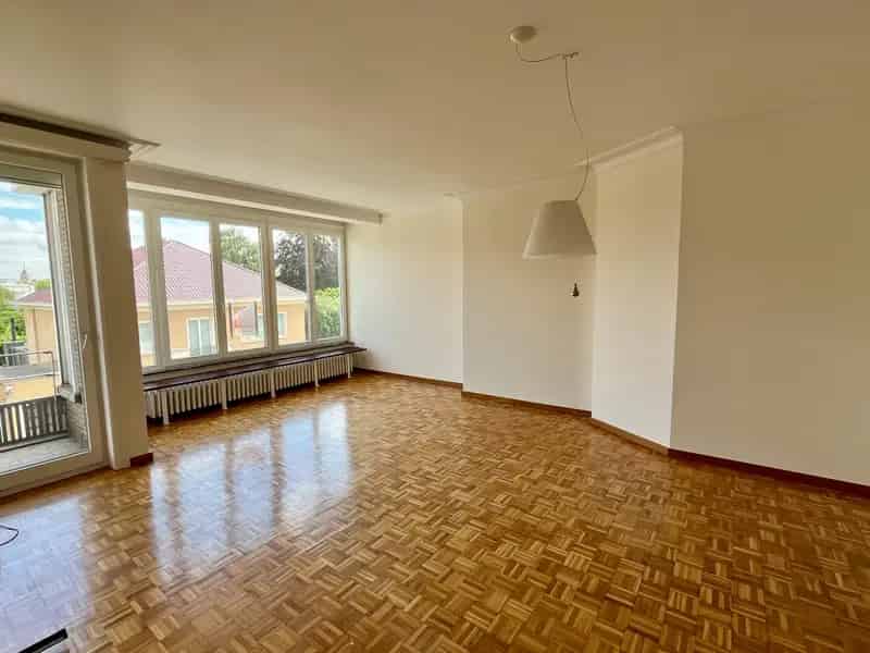 Appartement te huur  Lichtrijk 2 slaapkamers garage