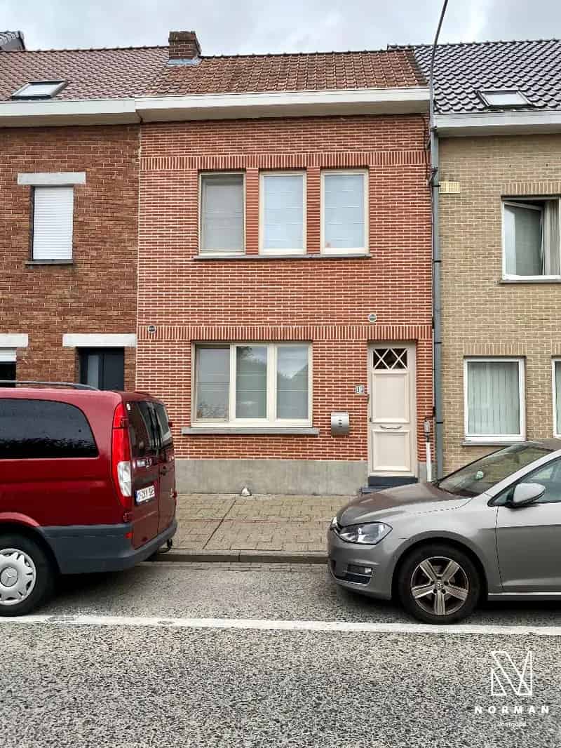 Huis te huur Harelbeke: Instapklare woning met garage en uitweg