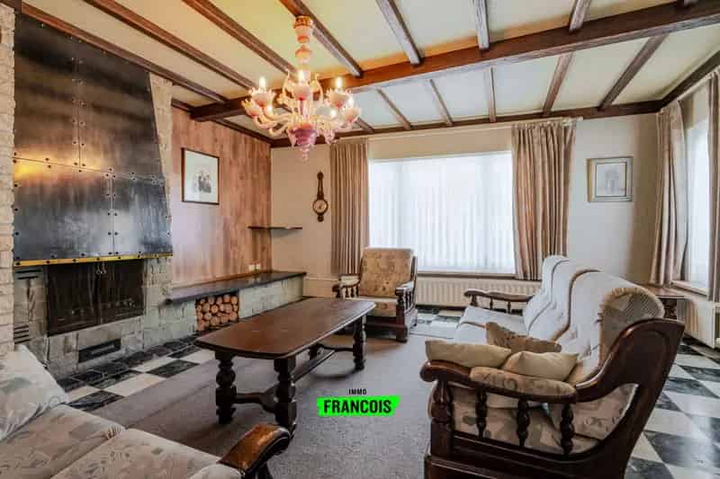 Solide halfopen woning in Hillegem te koop!