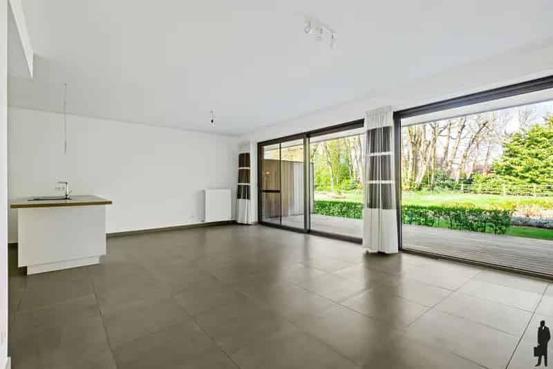 Appartement te koop Hove 2 slaapkamers terras instapklaar