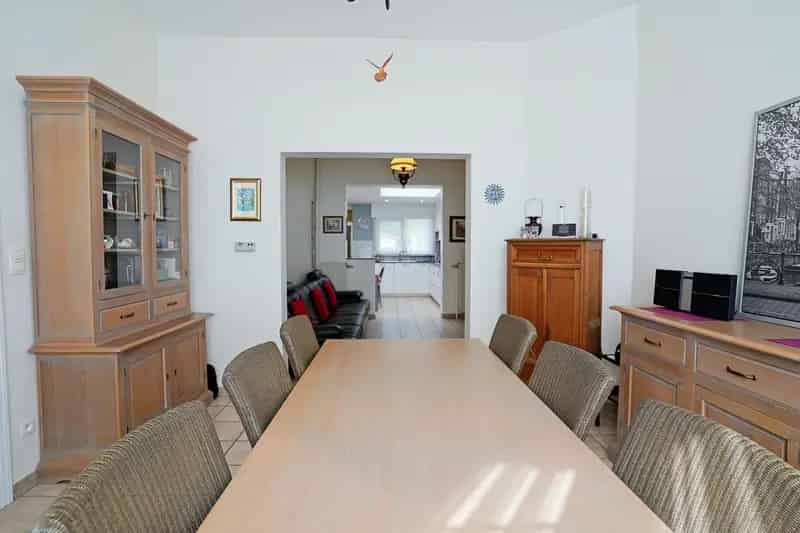 Gerenoveerde woning met tuin te koop