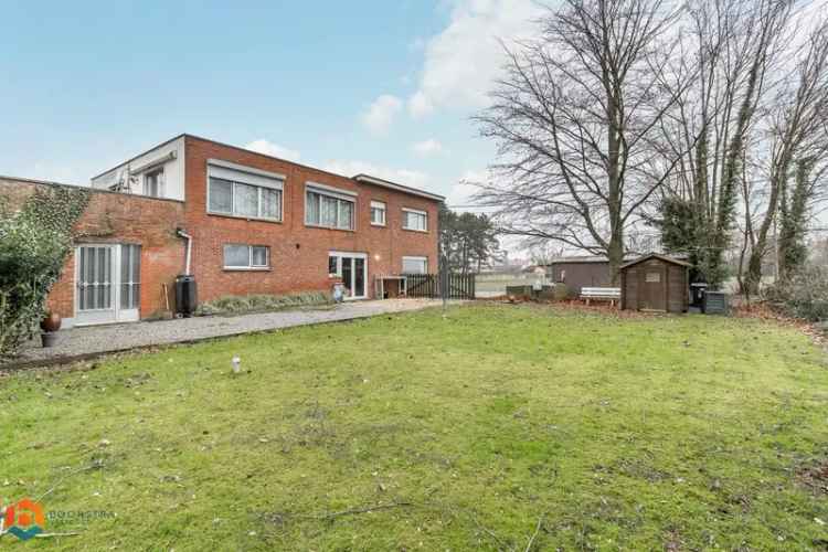 Huis te koop in Putte met prachtig perceel van 13625 m²