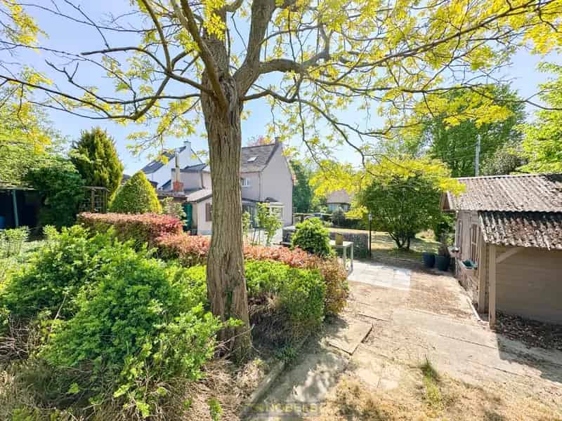 Halfopen Woning te Schorisse - Renovatieproject met Potentieel