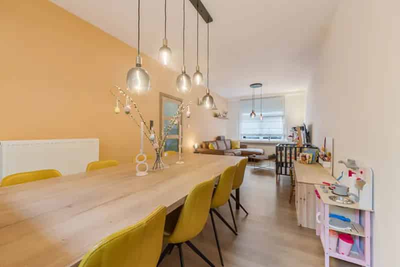 Huis te huur Burcht: Gerenoveerde woning 3 slaapkamers tuin