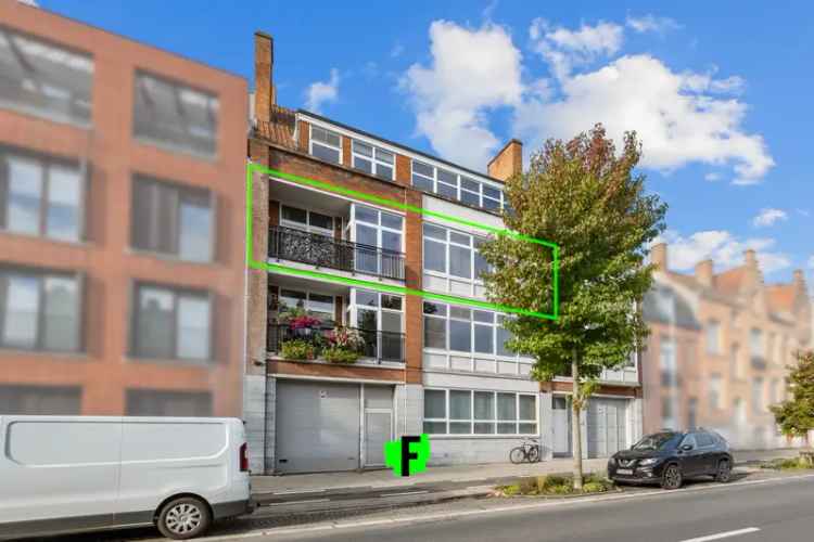 Ruim appartement te koop langs Hoefijzerlaan te Brugge