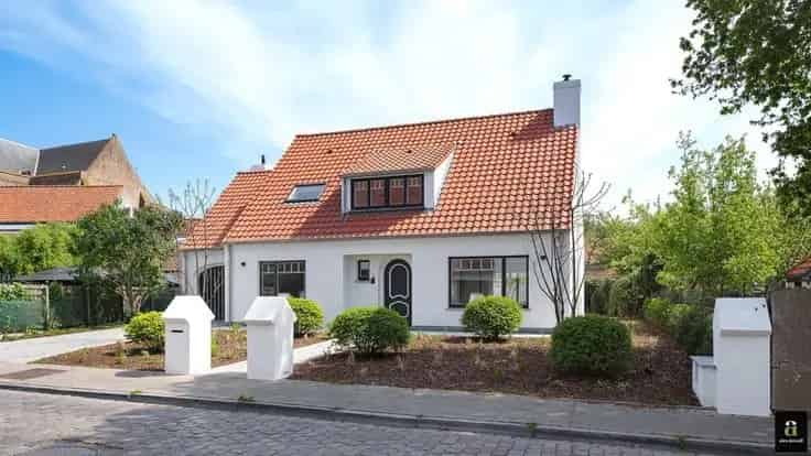 Villa te Koop Lissewege 5 slaapkamers 2 badkamers Garage Laadpaal