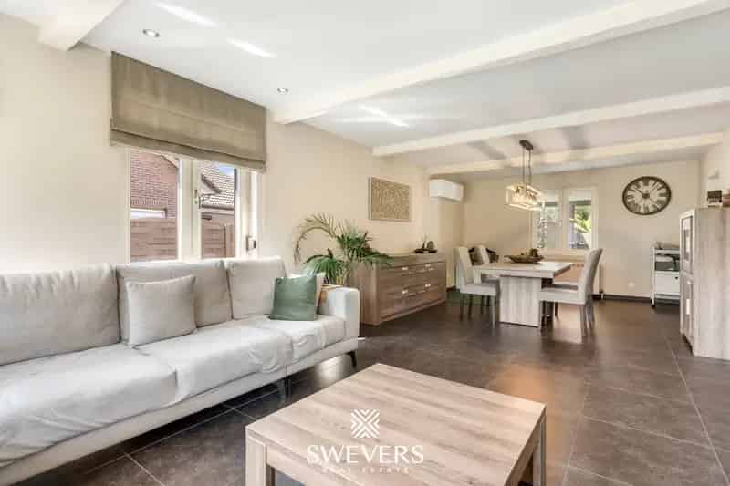 Huis te koop Koersel: 6 slaapkamers, recent gerenoveerd