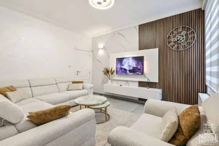 Gerenoveerde gezinswoning 5 slaapkamers Genk
