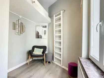 9 Slaapkamers Appartement te Huur Quartier Des Squares