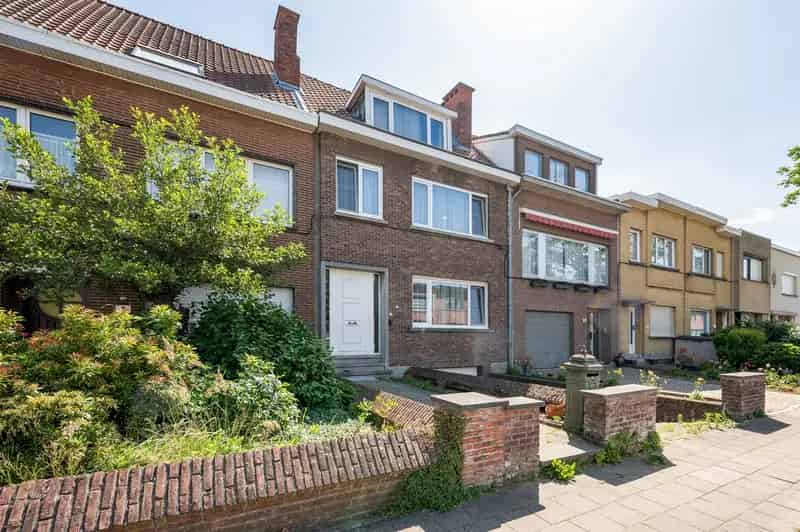 Karaktervolle woning te Mortsel 4 slaapkamers 189m²