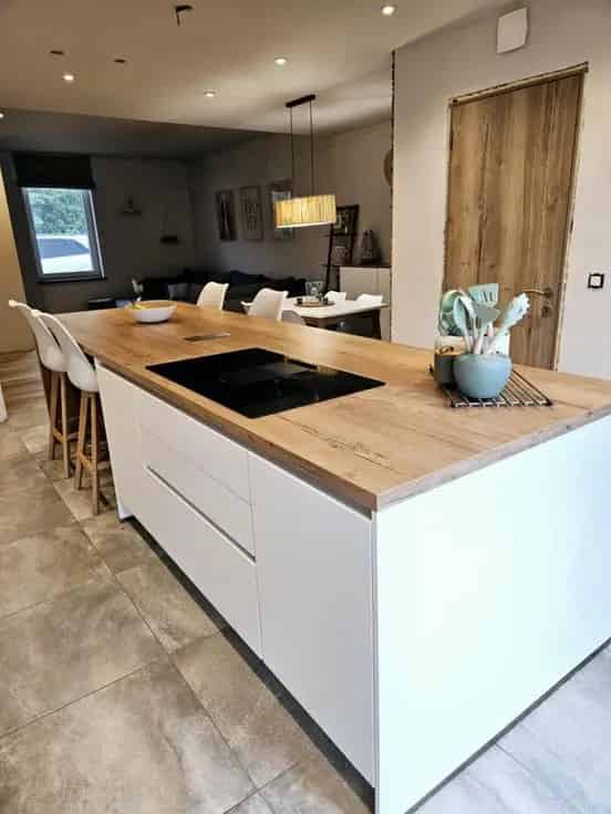 Huis Te Koop 2 slaapkamers 115m²  Nieuwe Dakbedekking