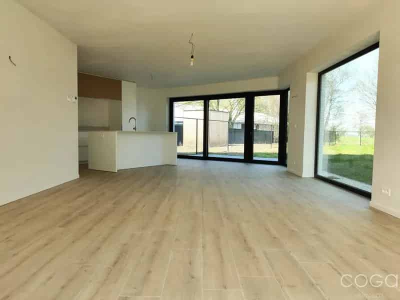 Moderne halfopen bebouwing te huur in Wuustwezel