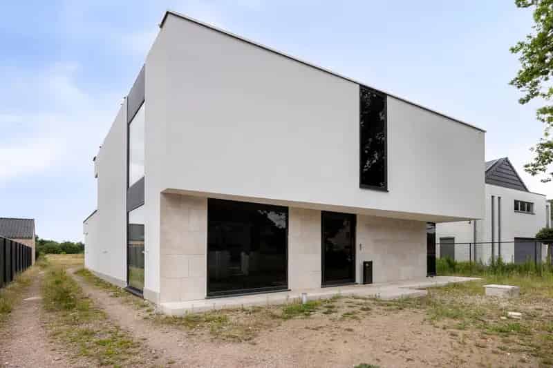 Moderne Nieuwbouw Villa Strak Design