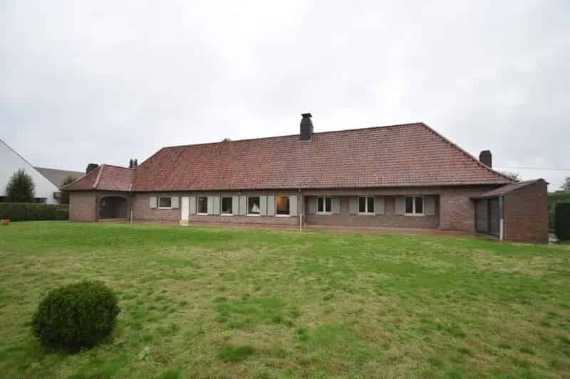 Ruime villa nabij E17 Kortrijk Gent Vrij 1 06 2025