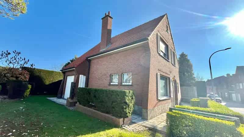 Huis te koop: 3 slaapkamers, garage, tuin, renovatieproject