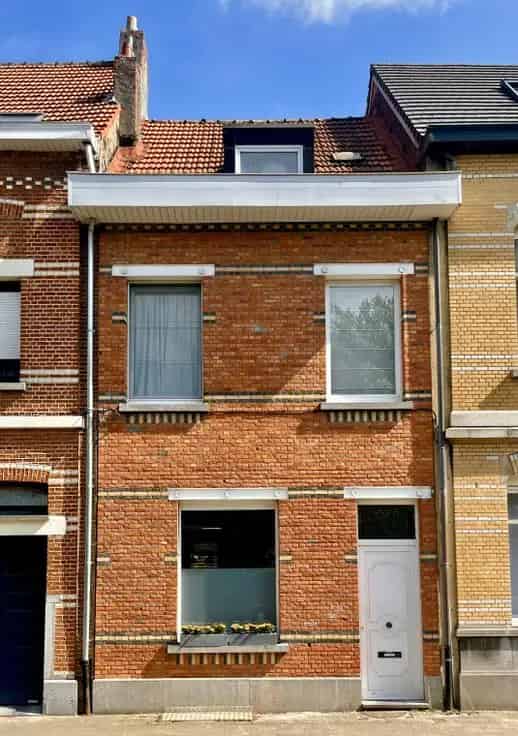Huis Te Koop Mortsel 4 slaapkamers Instapklare woning tuin