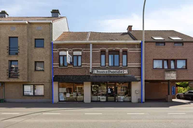 Handelshuis met Woonst Kessel-Lo