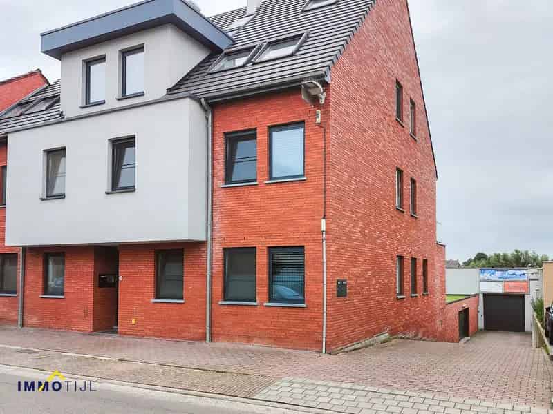 Garagebox te Iddergem