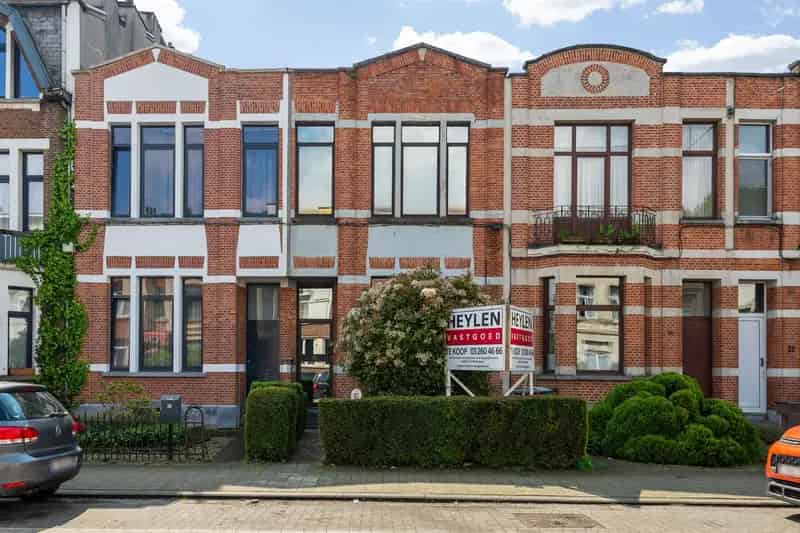 Op te frissen woning 133m² met tuin te Borgerhout