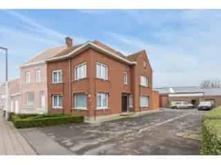 Industrie te koop Bissegem - Bedrijfsgebouw met Ruime Woonst