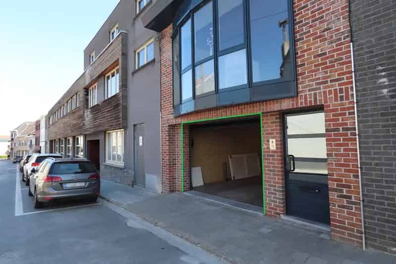 Overdekte Parkeerplaats te Zwevegem