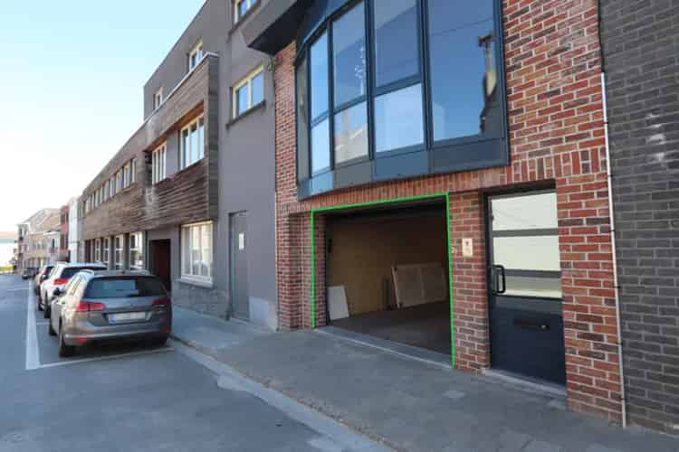 Overdekte Parkeerplaats te Zwevegem