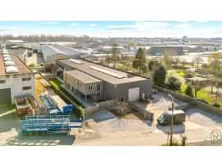 Huis met Magazijn te Koop Deinze - Wonen en Werken