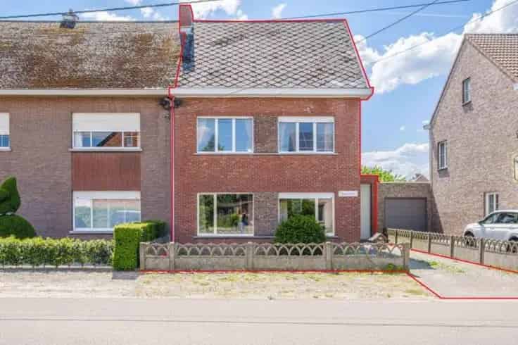 Halfopen Woning te Koop - 5 slaapkamers - Grote Garage