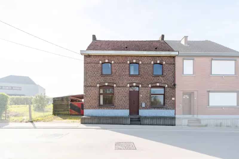 Te renoveren HOB met 3 slaapkamers op begeerde ligging