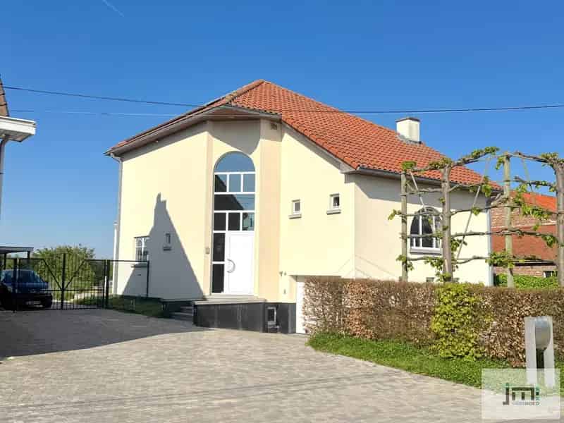 Huis te huur: Energiezuinige woning met zwembad en ruime tuin