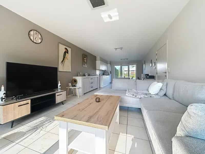 Appartement te huur met tuin terras en garage