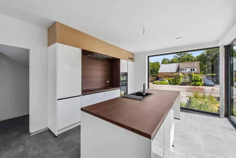 Huis te huur: 6 kamers, 3 badkamers, tuin, BEN-woning