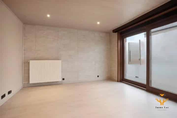 Gelijkvloers Appartement te Koop Berlare