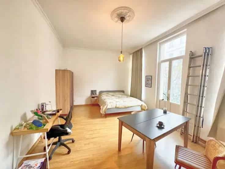 Studio te Koop Brussel Madou Botanique 51m² Gerenoveerd