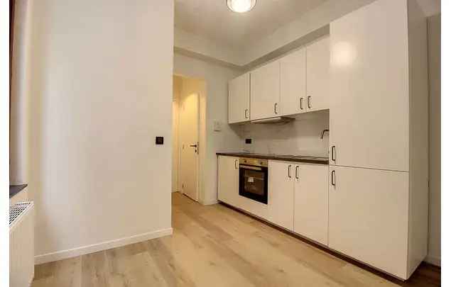 Huur 1 slaapkamer appartement van 30 m² in Brussels