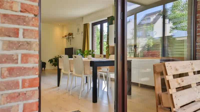Gelijkvloersappartement te huur Lint met tuin en garage