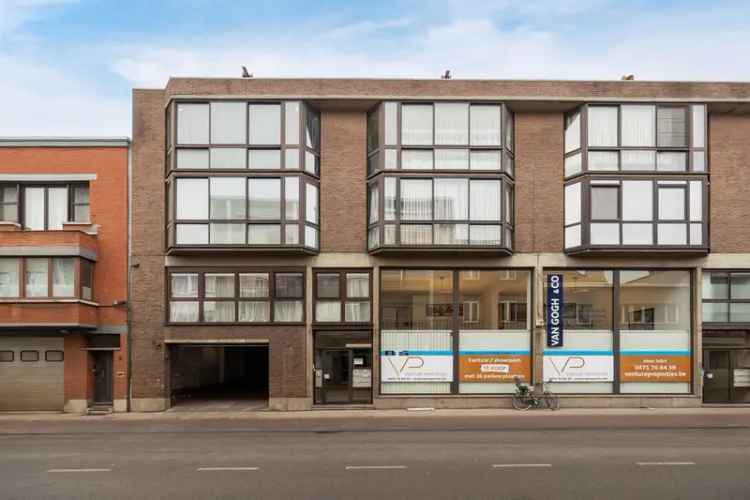 Kantoor Showroom 20 Parkeerplaatsen Volledig Aanbod
