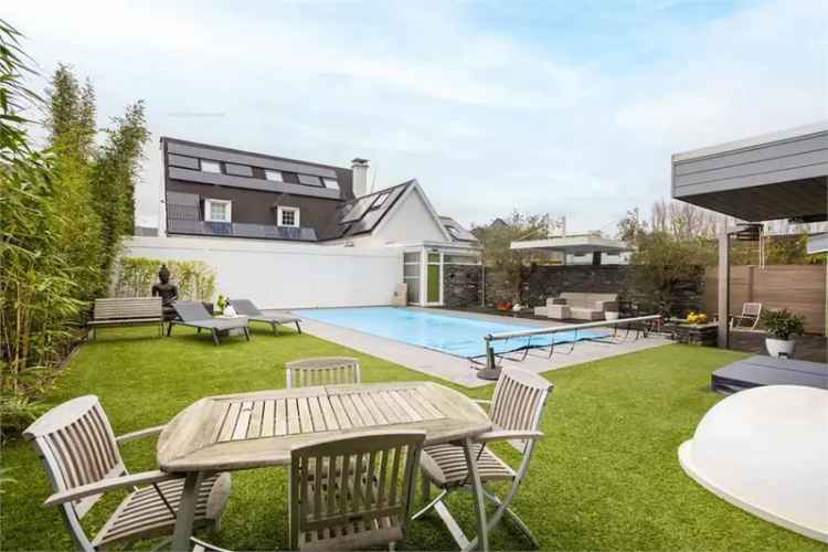 Statige Villa met Wellness te Erembodegem