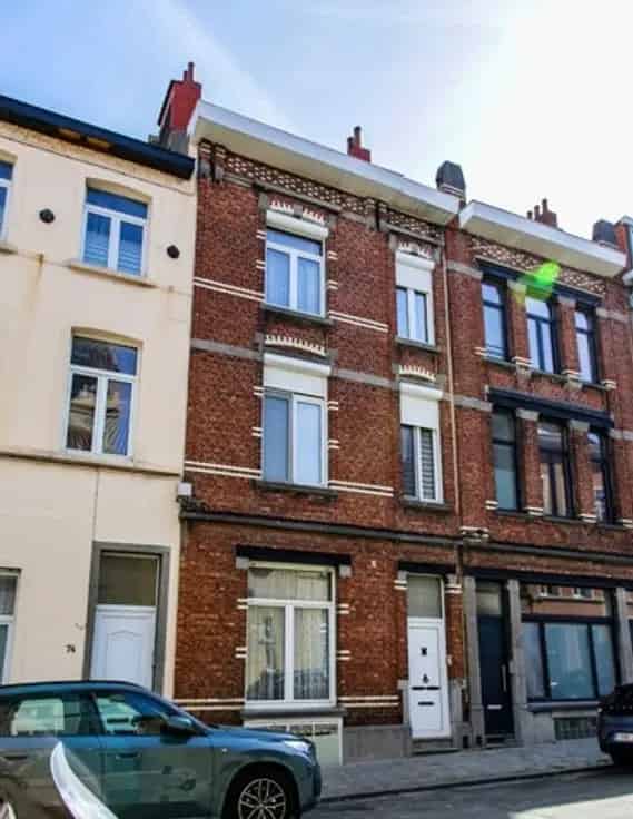Huis Te Koop Etterbeek 300m² Twee Appartementen