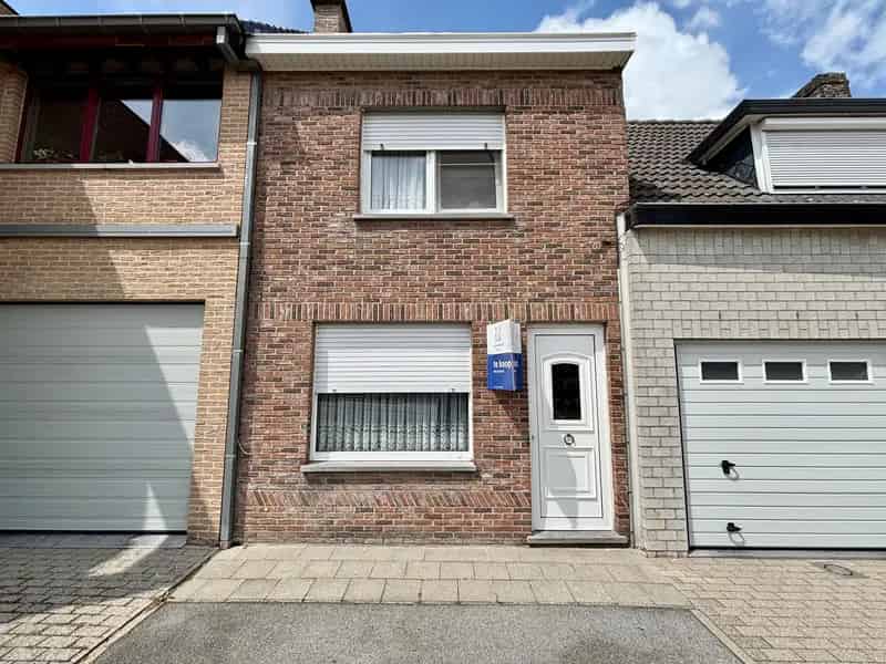 Huis te Huur Kuurne: Op te frissen woning met parkeerplaats