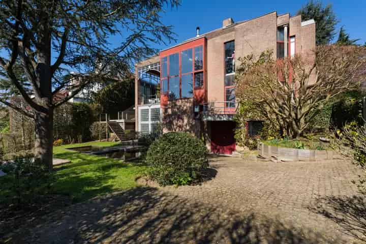 Tervueren 151a: Gezinswoning 4 slaapkamers, tuin, atelier