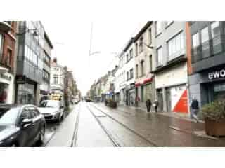 Handelspand te koop Ukkel 250m² renovatie