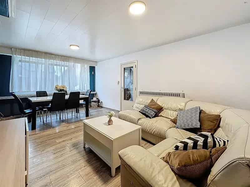 4 Slaapkamers Woning Met Garage