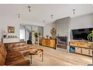 Huis te Koop Klein Willebroek - 2 slaapkamers, 2 badkamers, gezellige tuin