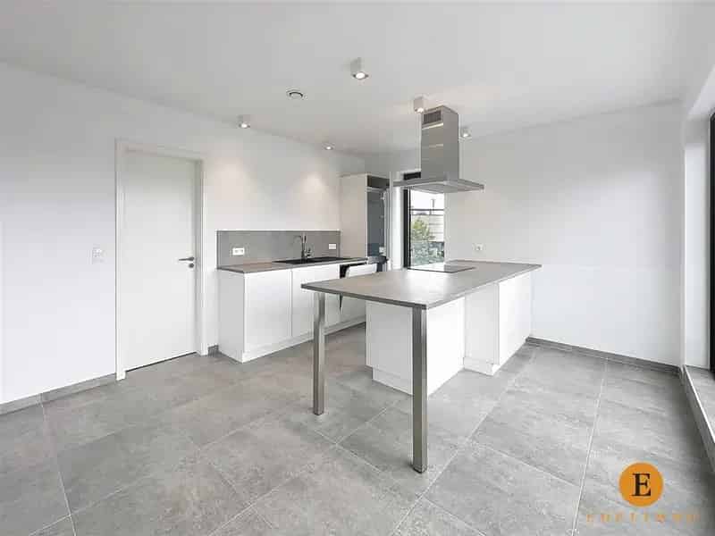 Modern Appartement te Huur met Ruim Terras