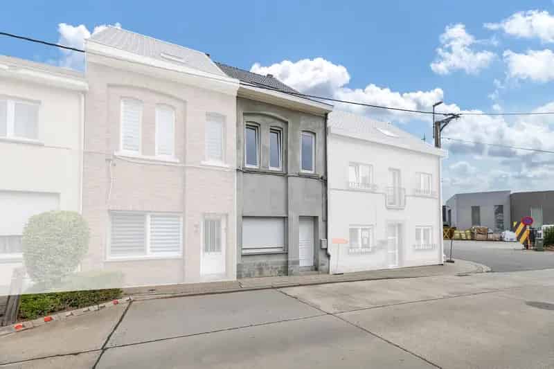 Huis te Huur Meerbeke: Instapklare Starterswoning met Uitbreidingsmogelijkheden