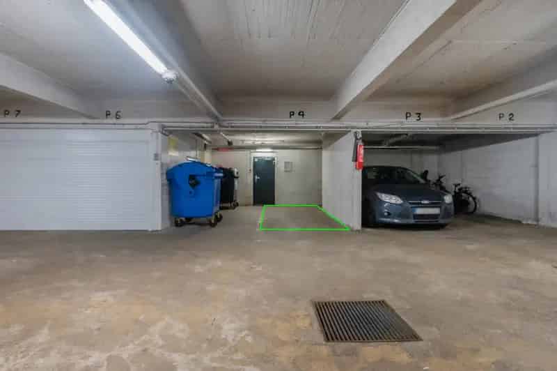 Garage te Huur: Direct Beschikbaar